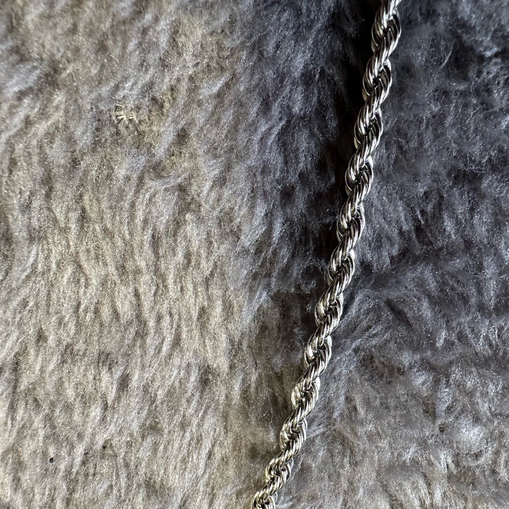 Silver crystal  Skull Pendant - Picture 7 of 11